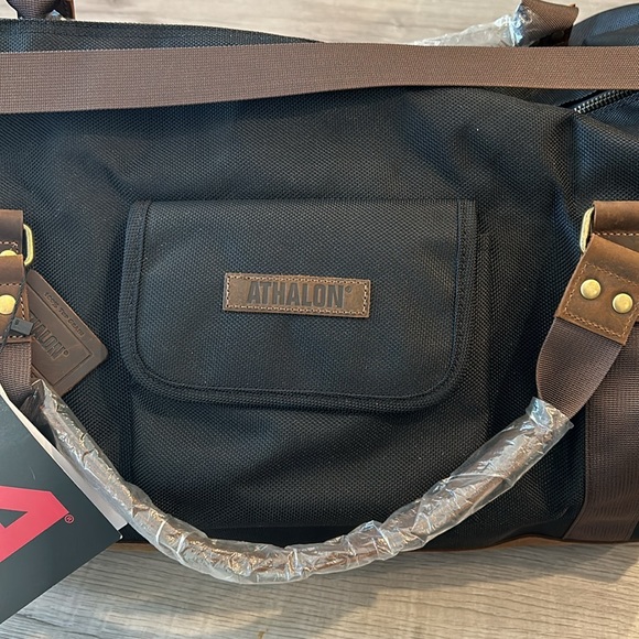 ATHALON | 21" Ponderosa Ballistic & Genuine Leather Duffel Bag - Black - Picture 5 of 10